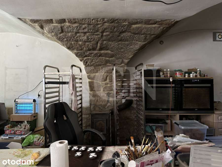 Urokliwy dom z zabudowaniami k. Złotoryi.-12