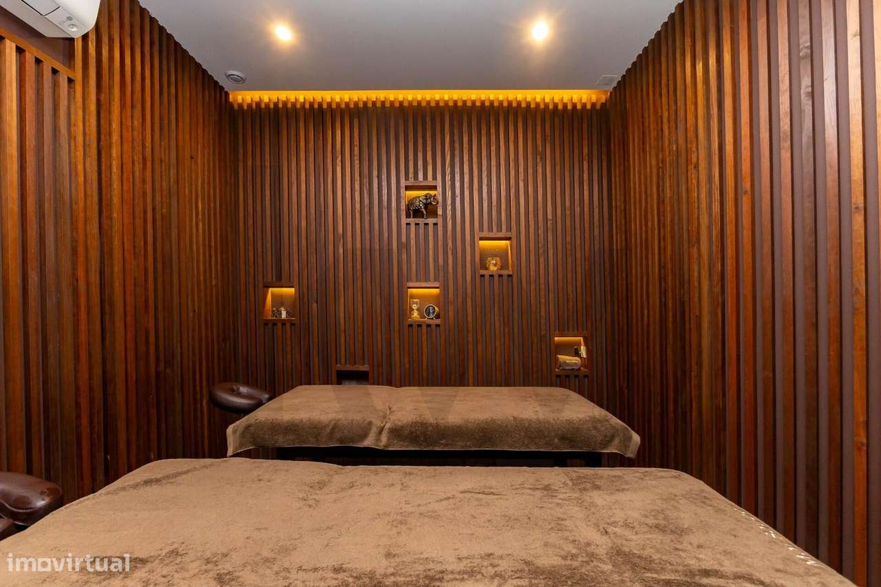 LOJA Premium em Gaia: Clínica/Escritório "Chave na Mão" ao Lado da Lin-0