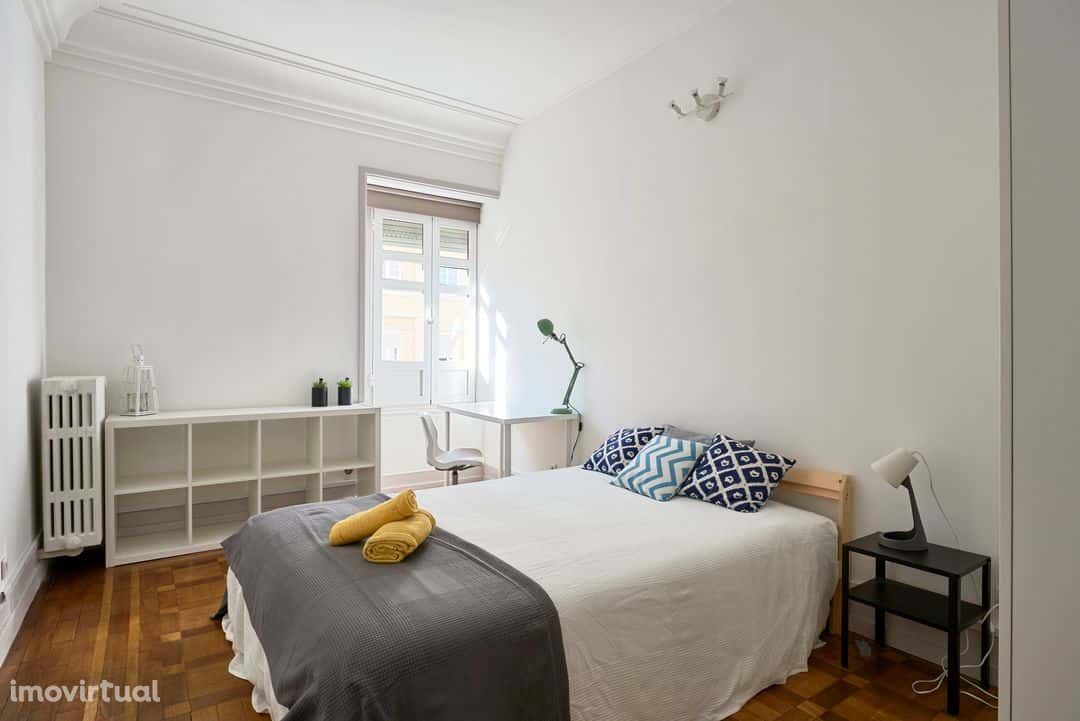 Comfortable double bedroom in Marquês de Pombal - Room 6
