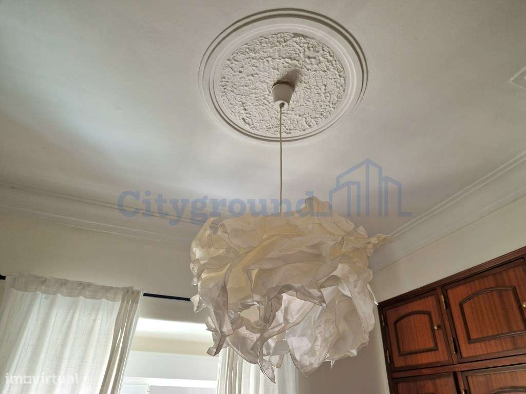 Apartamento T2+1 no centro de Moscavide-9