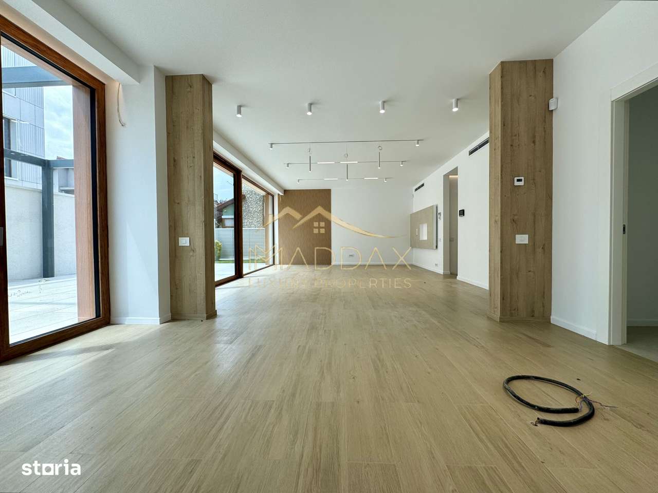 Vila cu 6 camere *575mp* / 12 locuri parcare // Pipera- Iancu Nicolae - Imagine principală: 2/20