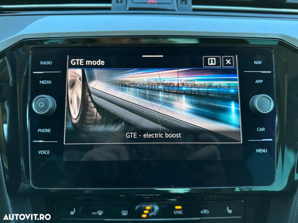 Volkswagen Passat 1.4 TSI Plug-In-Hybrid DSG GTE - 35