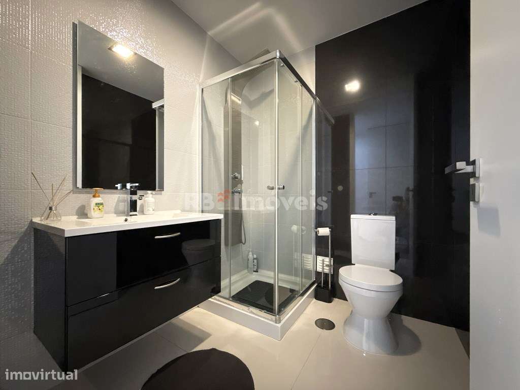 Apartamento T3 em condomínio privado com piscina-34