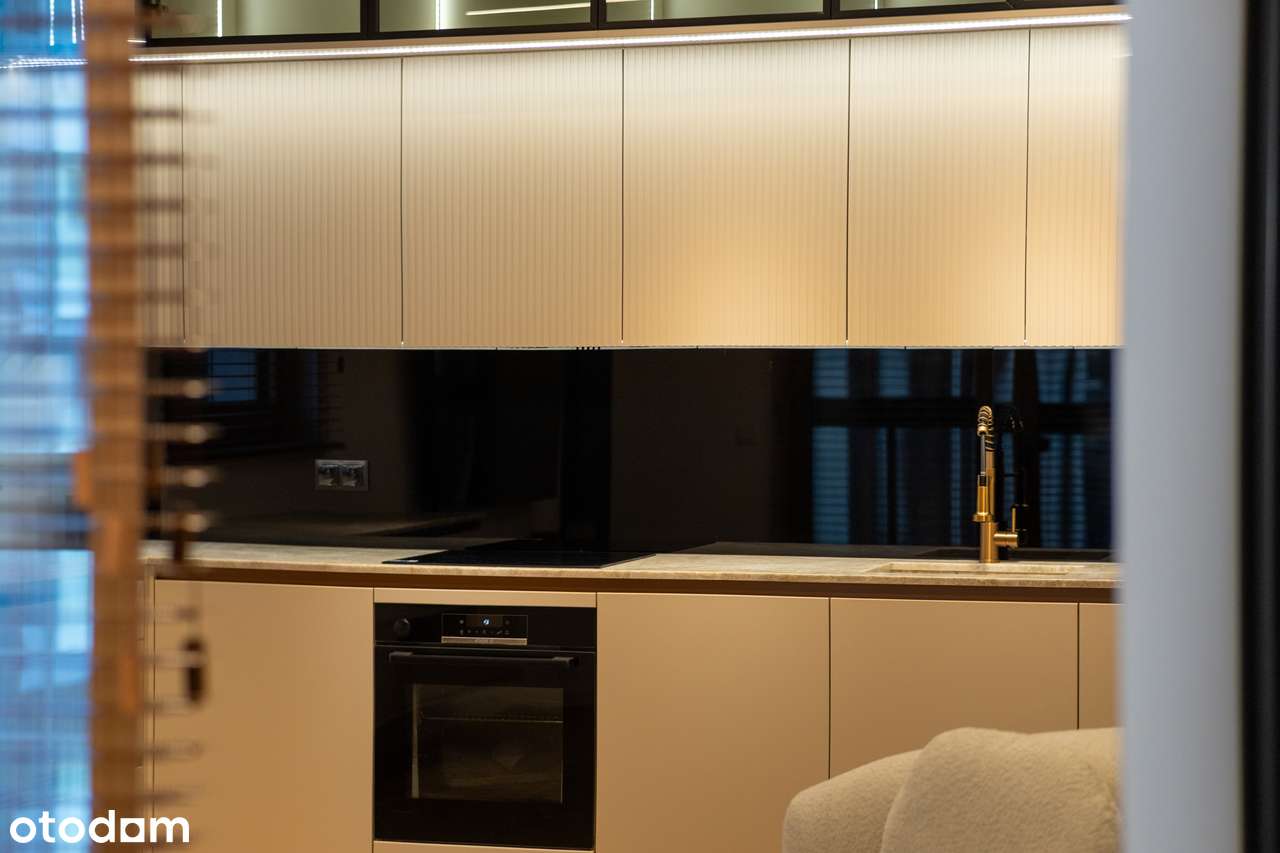 OSTATNIE Piętro | Towarowa Square | Quiet luxury | Metro Rondo Dasz.-17