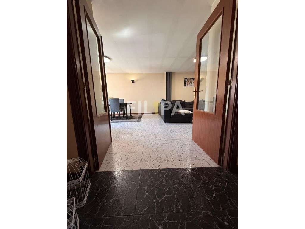 Excelente T2 em Valongo com varanda e garagem!-6