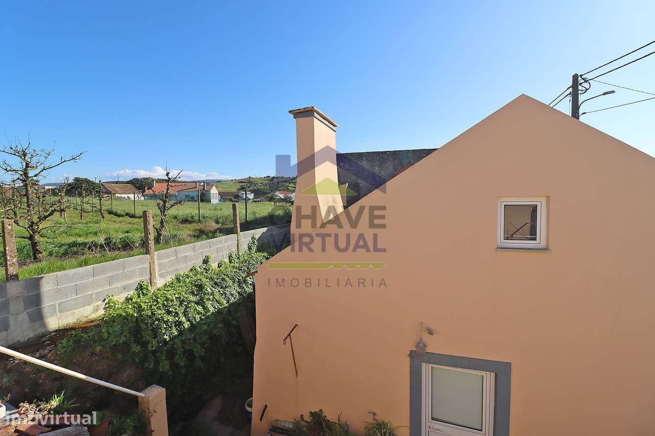 Moradia V1 c/ Sótão Amplo e Terraço Peral - Cadaval-12