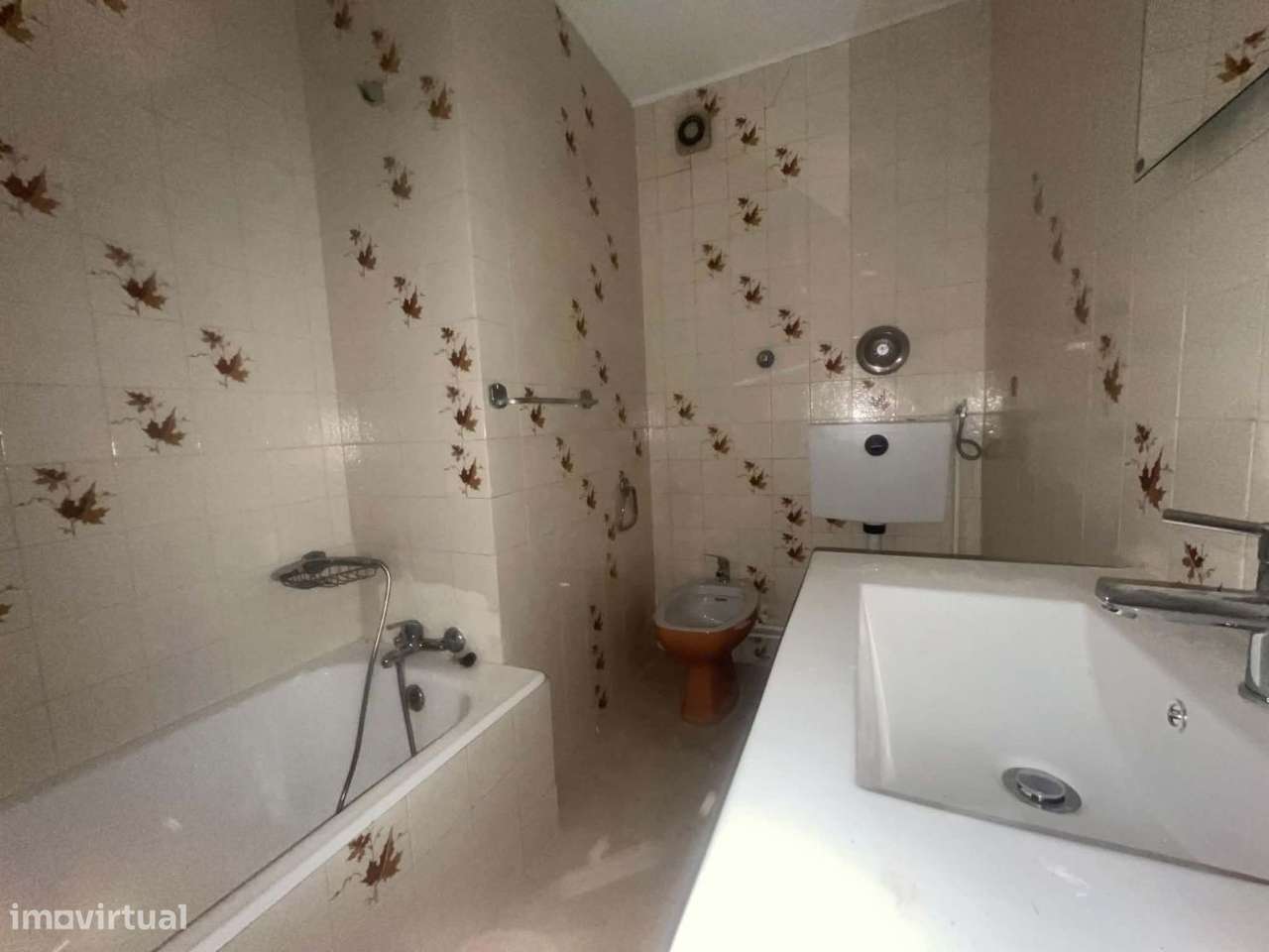 Apartamento T1 no centro do Porto com garagem-9