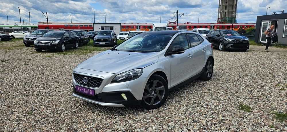 Volvo V40 2016