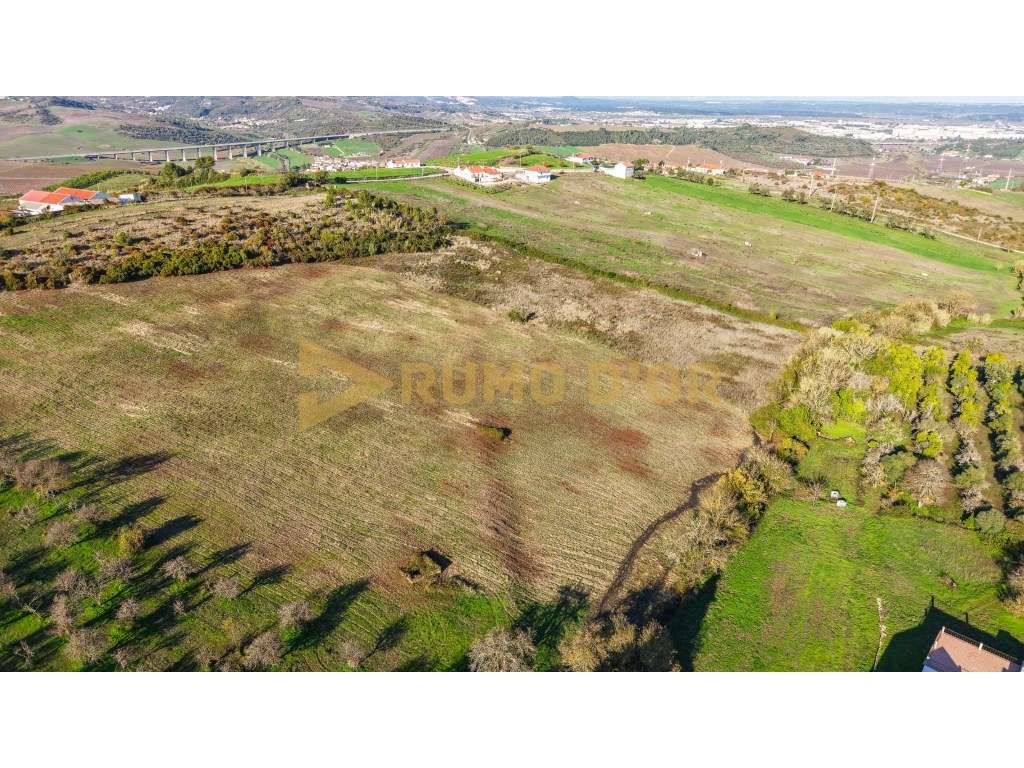 Quinta para Venda com Grande Potencial em Castanheira do Ribatejo-44