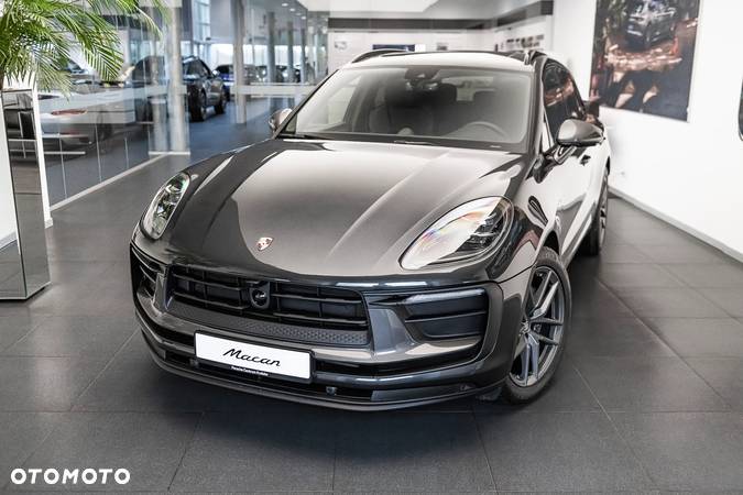 Porsche Macan T - 35