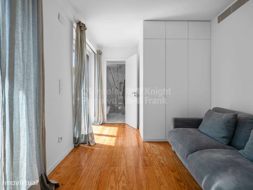 Penthouse T3 Duplex com Terraço | Próximo das Amoreiras-18