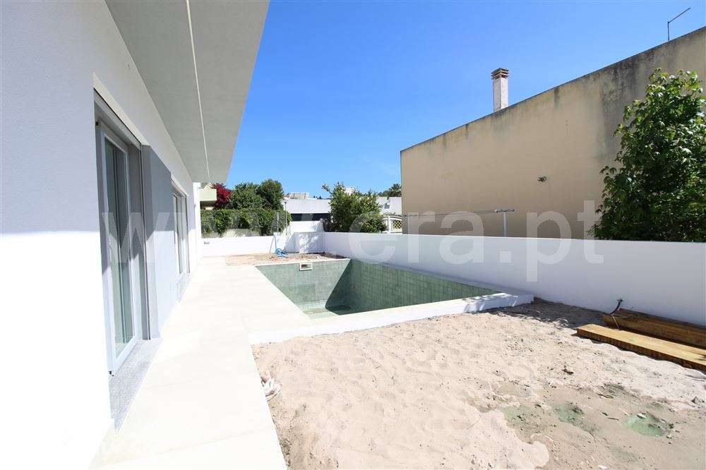 Moradia Isolada 4 quartos, Venda-11