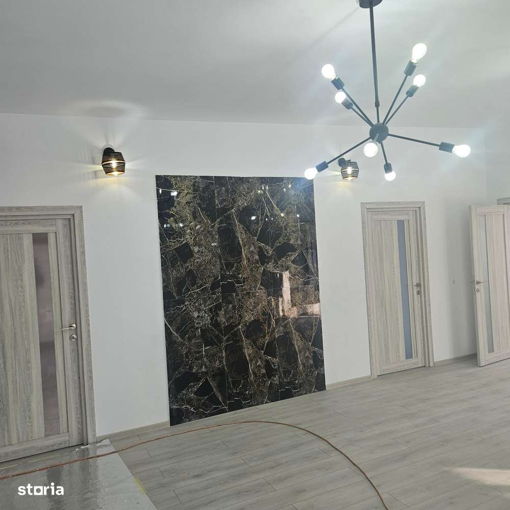 Casa de vanzare - Imagine principală: 5/13