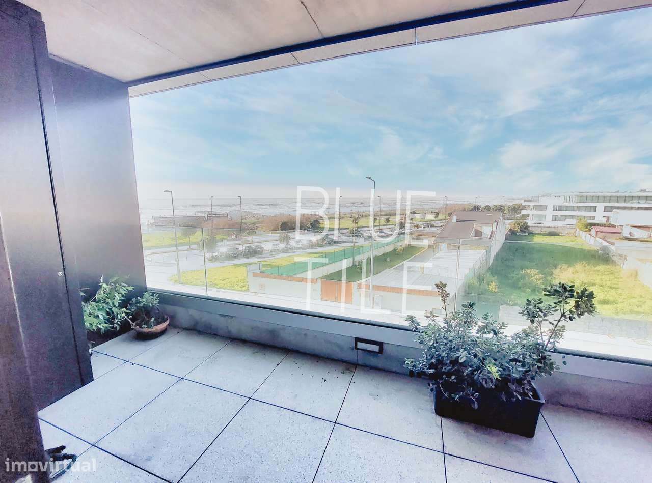 Apartamento T3 – último piso, garagem fechada, primeira linha de praia-26