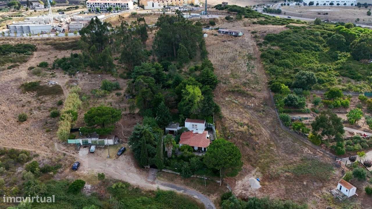 Moradia Isolada com 5000m2 de terreno rodeada de Natureza-47