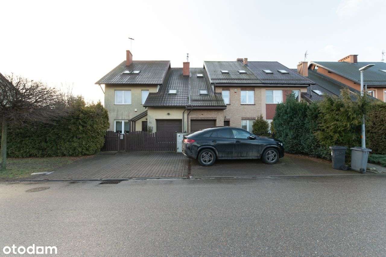 Skrajny szereg| Spokojna okolica| Słoneczne-19