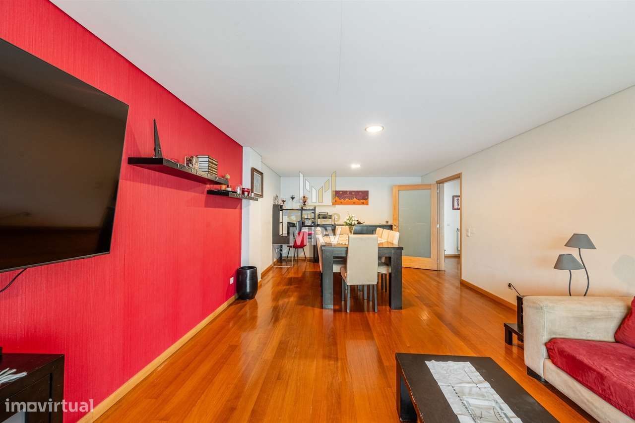 Excelente Apartamento T3 em Lamaçães-26