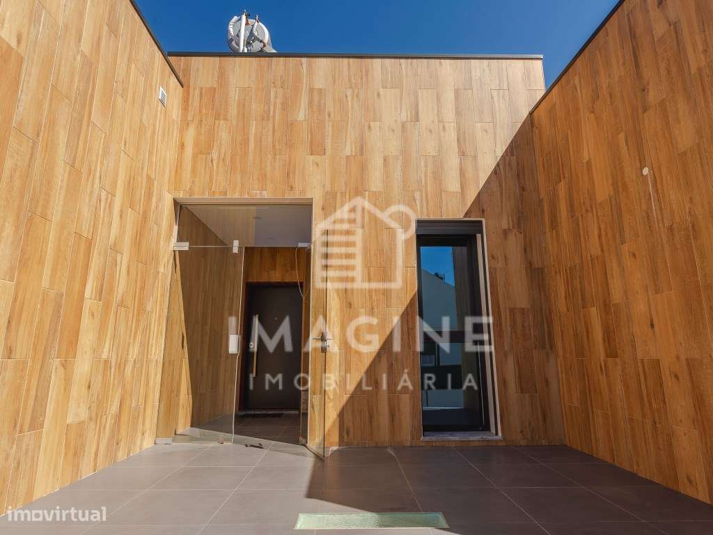 Moradia com 1385m2 de terreno para venda em Azeitão - Grande imagem: 3/60