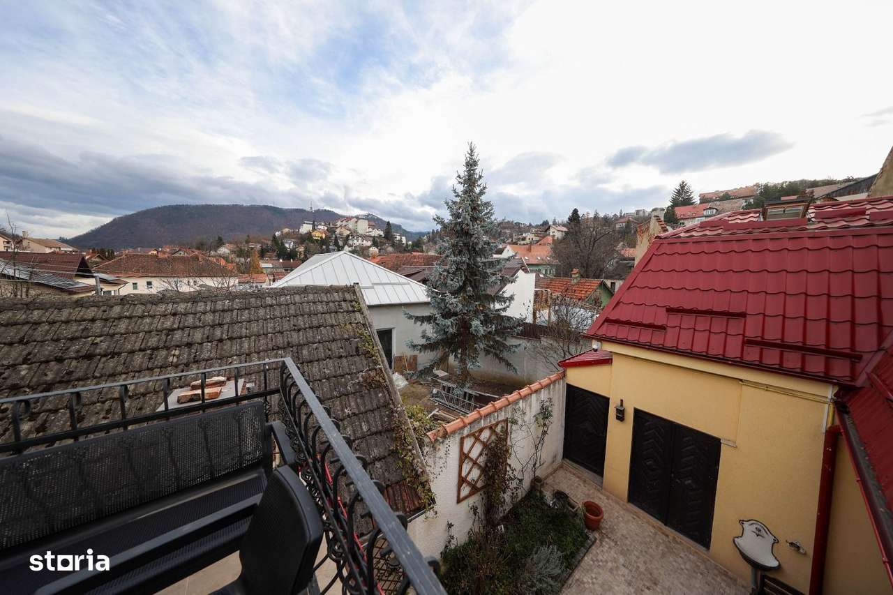 Casă deosebită de vânzare în centrul Brașovului - Imagine principală: 5/20
