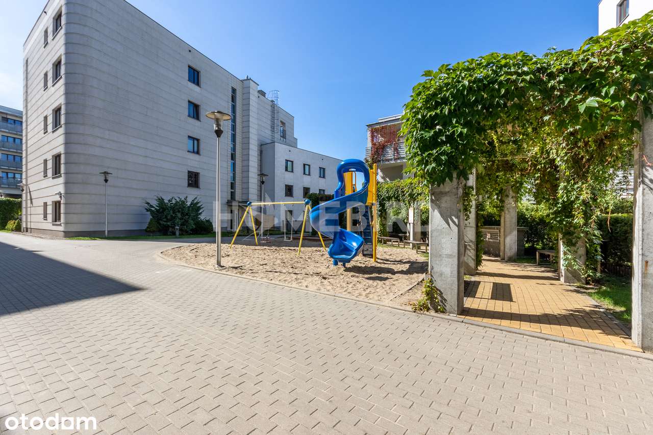 Przestronne mieszkanie z dużą loggią na zamkniętym osiedlu-19