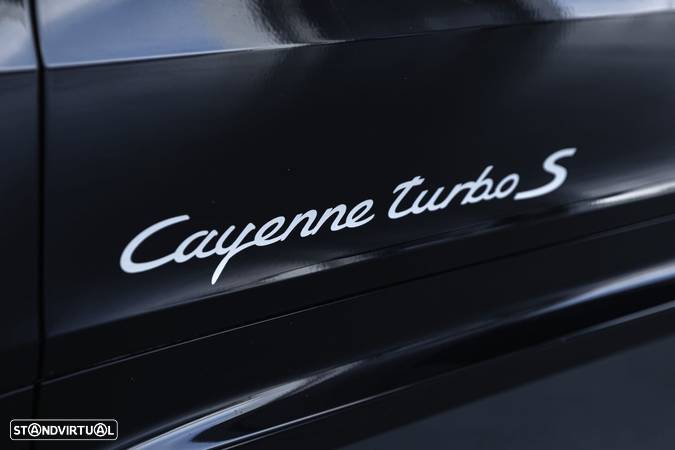 Porsche Cayenne Coupé Turbo S E-Hybrid - 19
