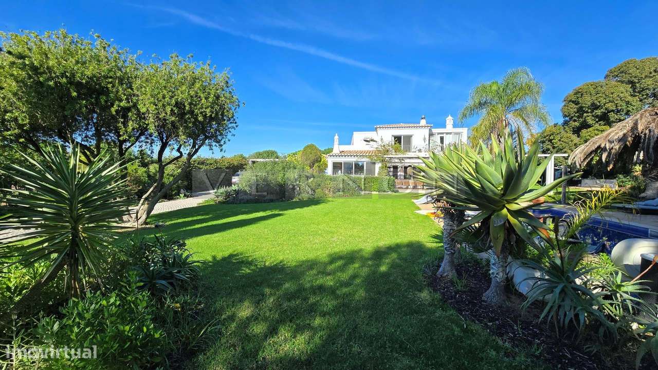 Algarve, Caramujeira,  para venda moradia V3 espaçosa renovada com vis-53