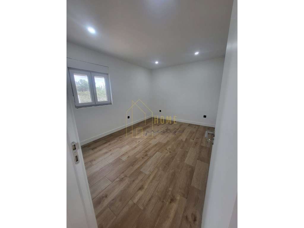 Excelente Quinta Bi familiar ou de Investimento-34