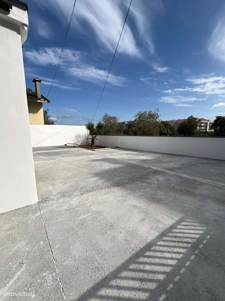 Moradia T2 Pronta a Habitar no Centro de Fátima - Preço Negociável-12