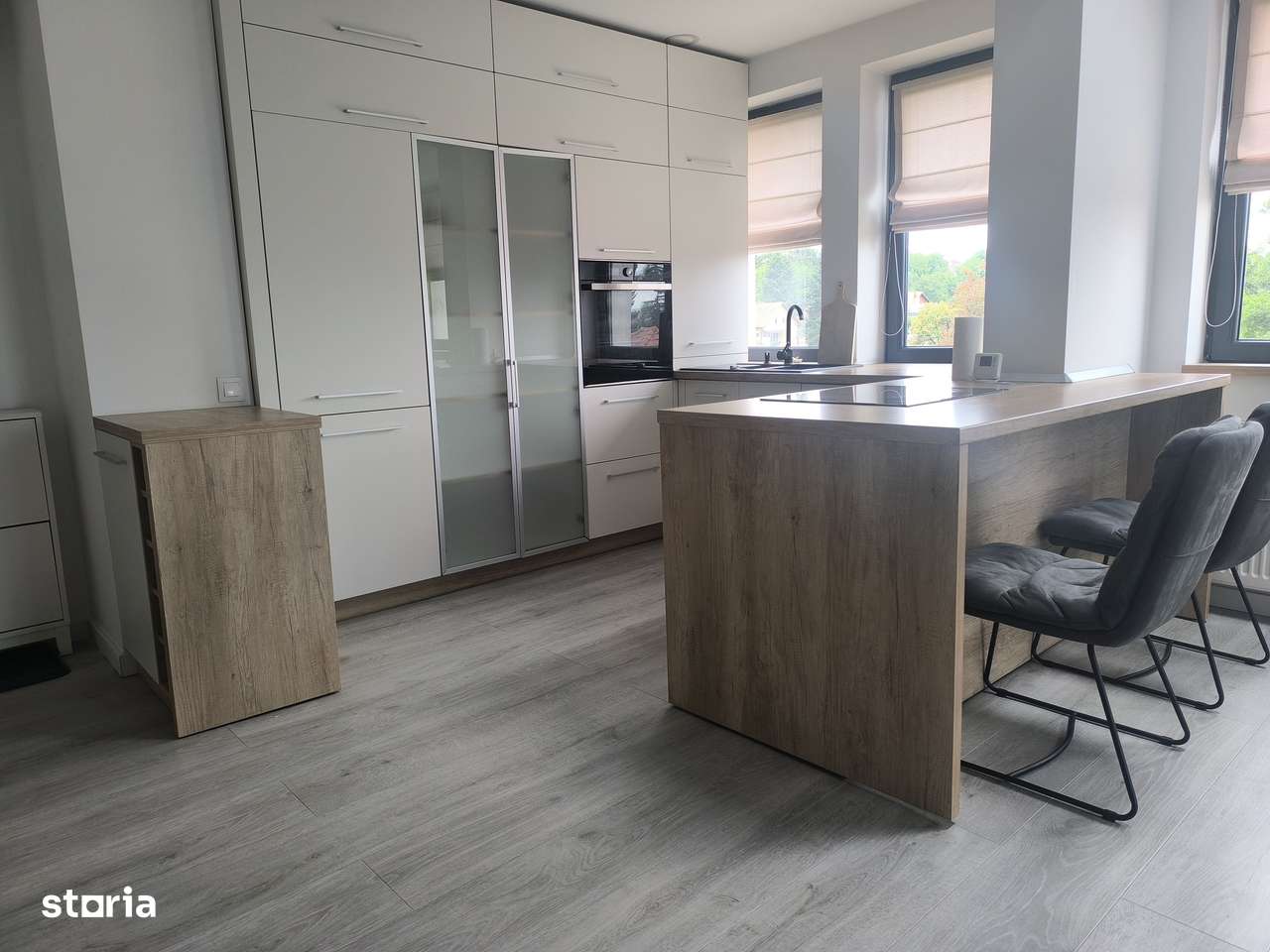 Penthouse 3 camere, 2 bai, dressing 90 mp Cornisa-1