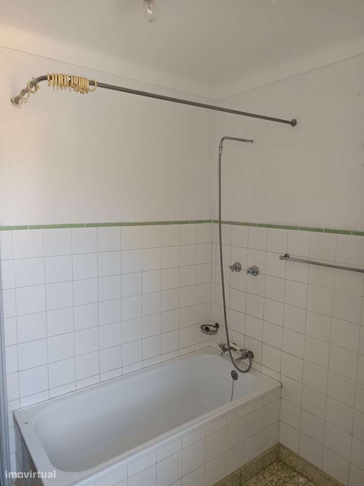 Espaçosa Moradia para Recuperação em Estremoz-13