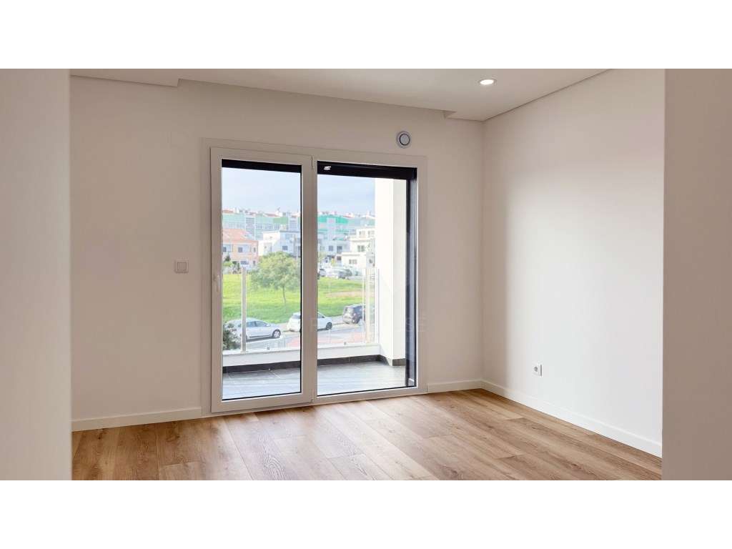 Moradia T4 com piscina - Quintinhas-28