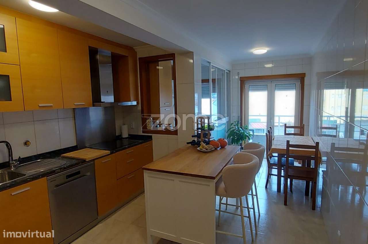 Excelente T3 com condominio fechado - Grande imagem: 2/24