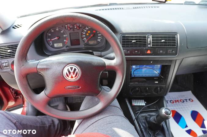 Volkswagen Golf 1.6 - 20