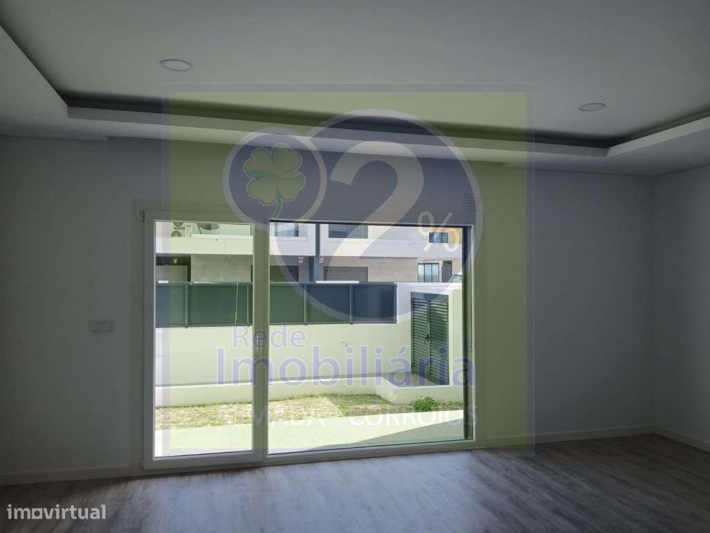 Moradia T3+1, próximo de espaços verdes-5