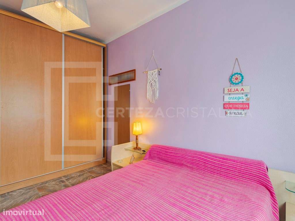 Moradia T3 com lareira, Garagem sótão e logradouro no Barreiro-13