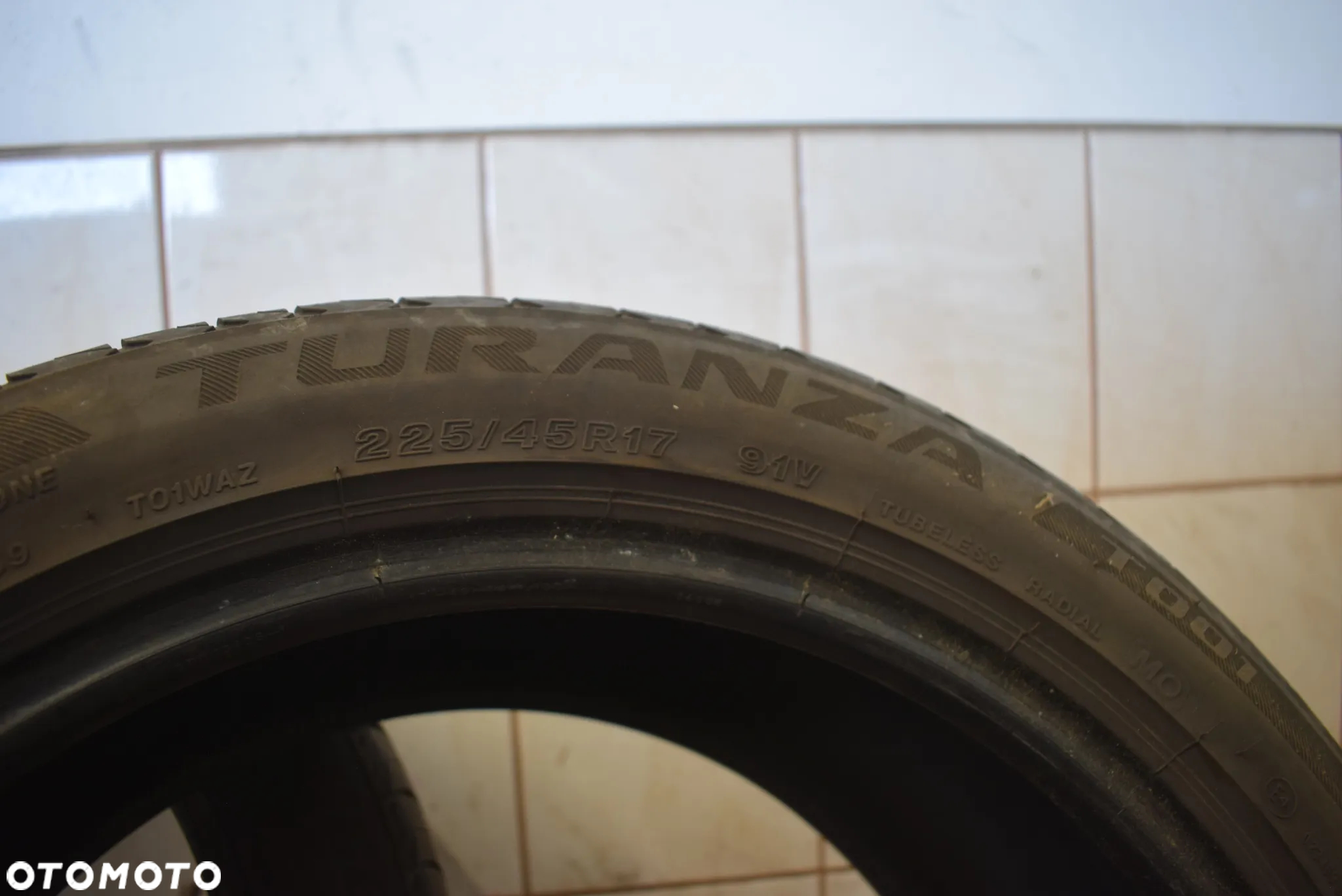 R17 225/45 Bridgestone Turanza T001 Cena za parę - 5