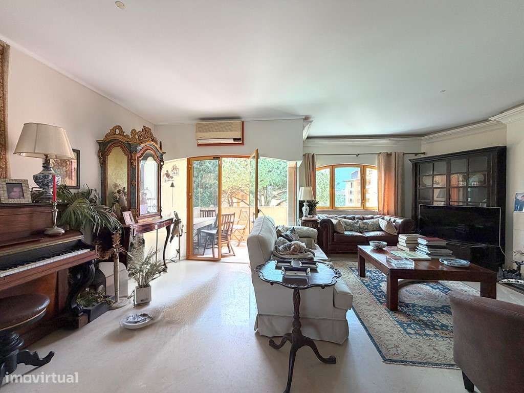 Apartamento T3 com garagem e piscina a venda em Cascais-4