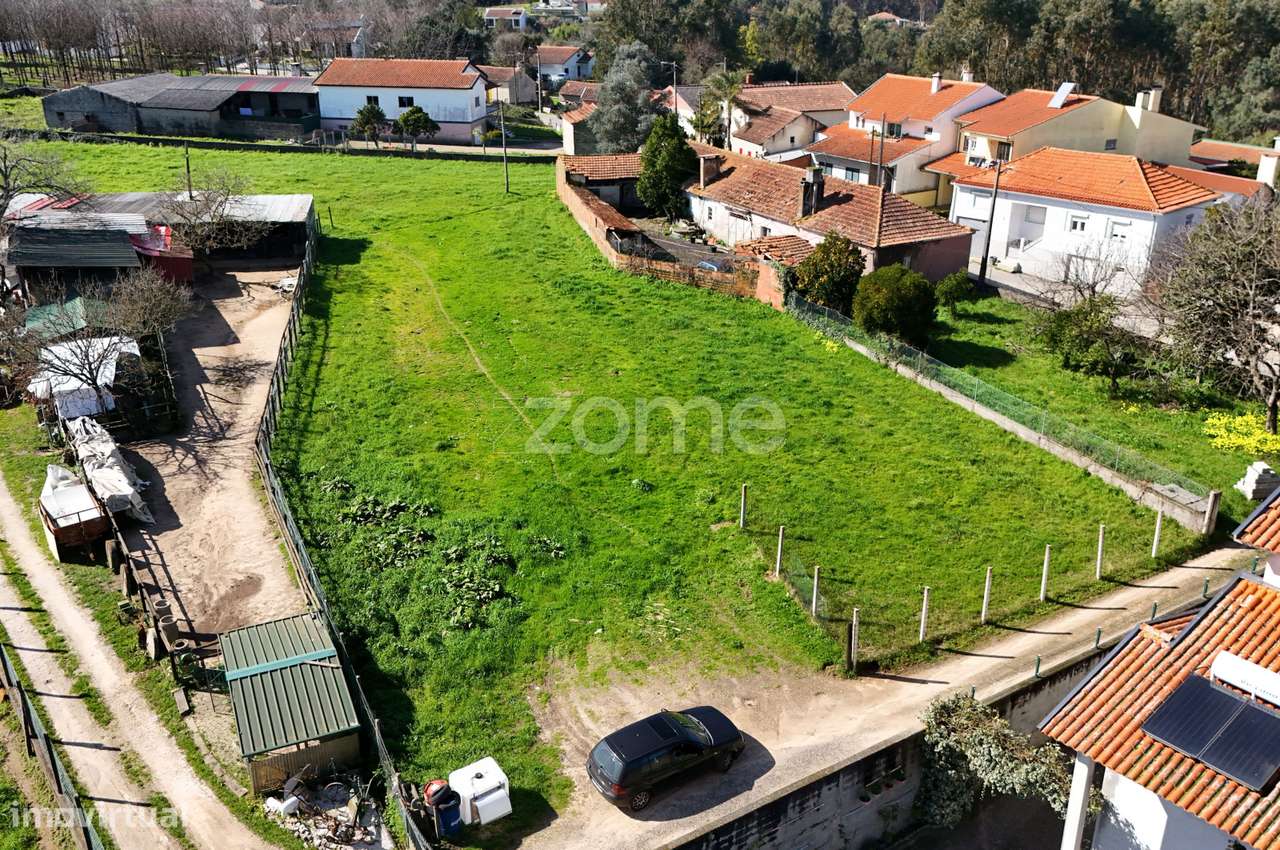 Terreno Urbanizável em Vila Verde – Excelente Localização-6