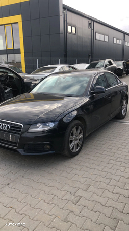 Dezmembram Audi A4 B8 2.0 TDI an fabr. 2011 - 2