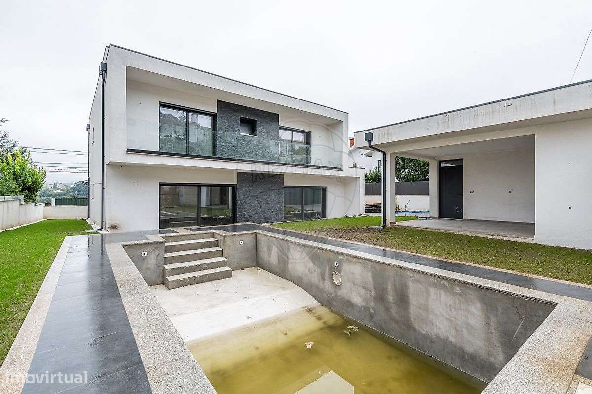 Moradia T4 para venda - Grande imagem: 2/43