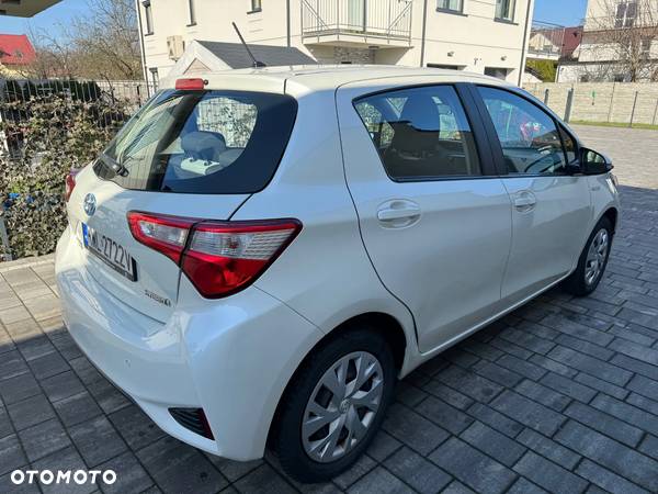 Toyota Yaris - 4