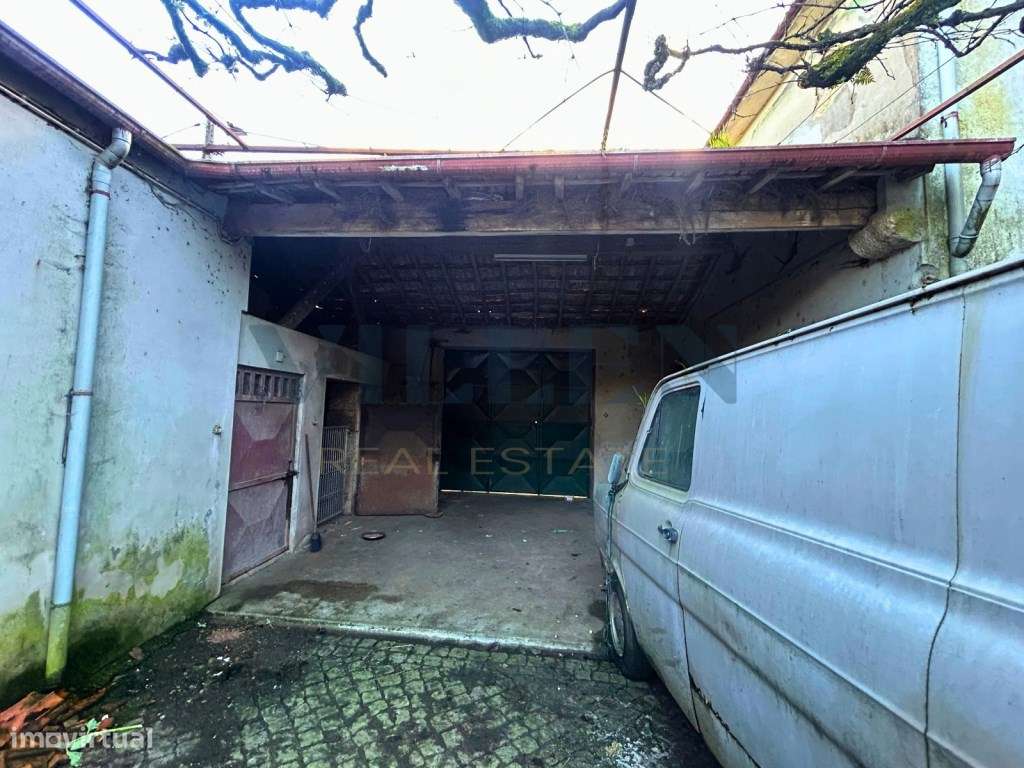 Moradia para Restaurar com 2.590 m² de Terreno, Privacidade e Excel...-9