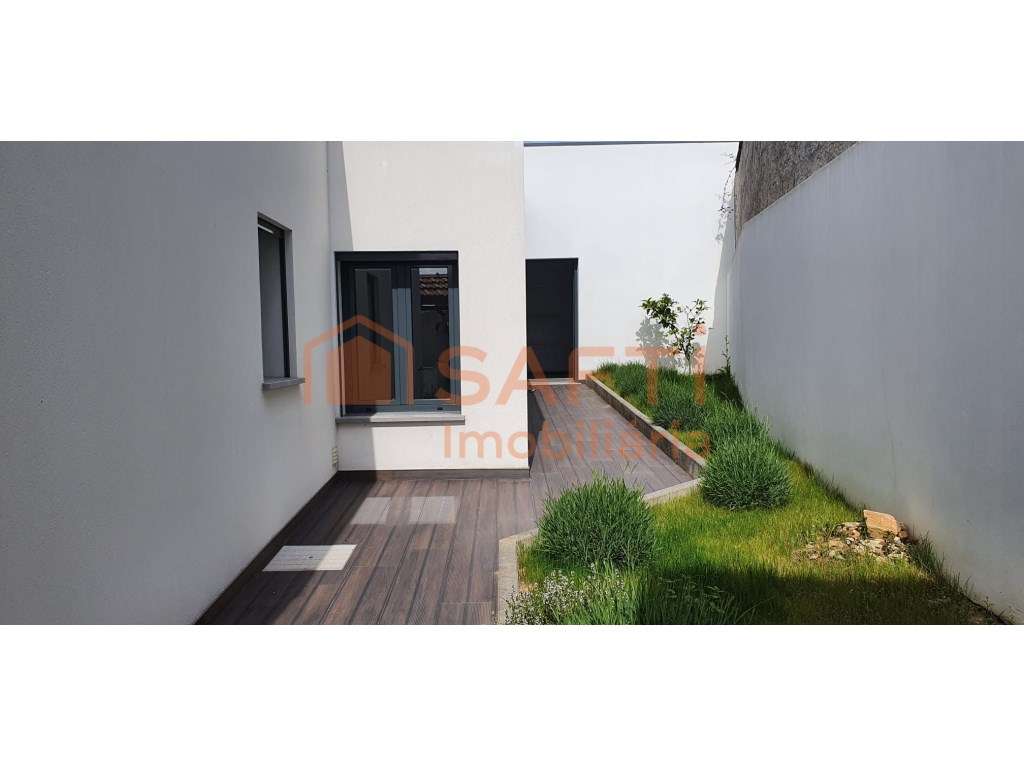 Moradia T4 Terrea em Marrazes e Barosa, Leiria - Grande imagem: 3/40