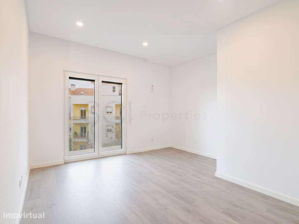 Apartamento T2 Garagem e Arrecadação Sobreda-22