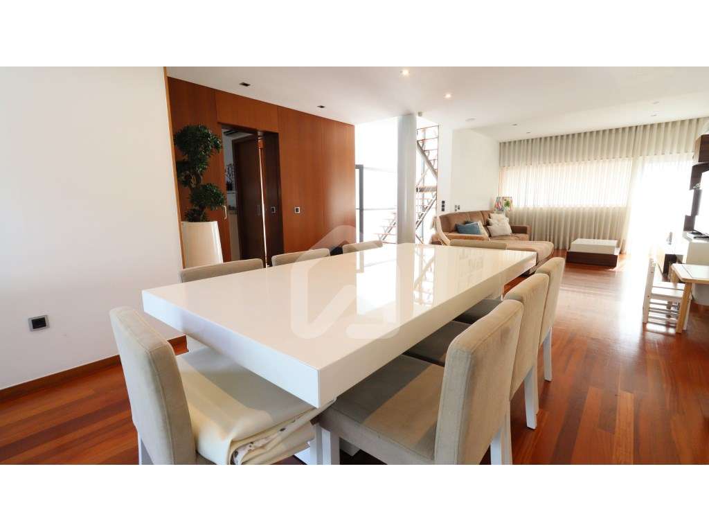 Moradia T3 + T0 em Condomínio Fechado com Piscina à Venda em Vila N...-11