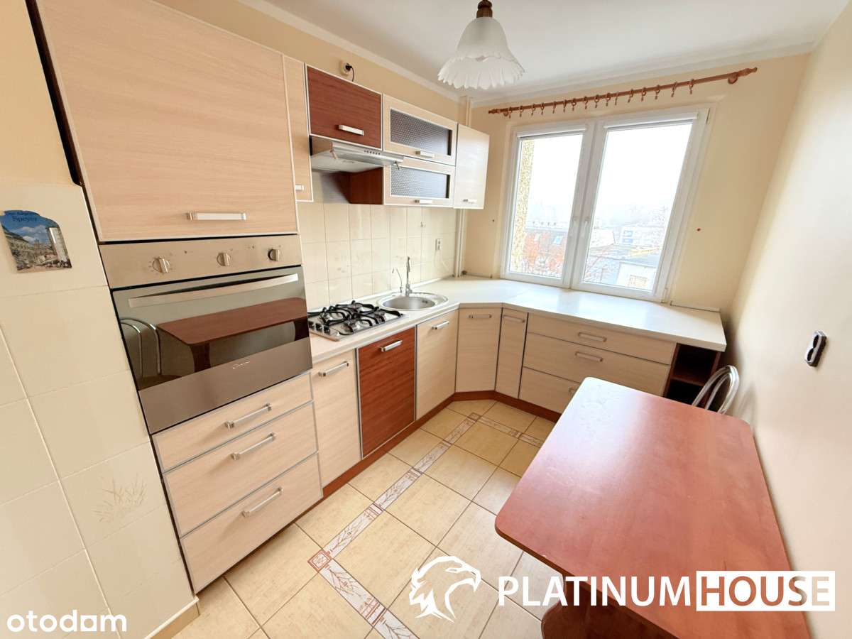 Komfortowe i przestronne 3 pokojowe mieszkanie!-0