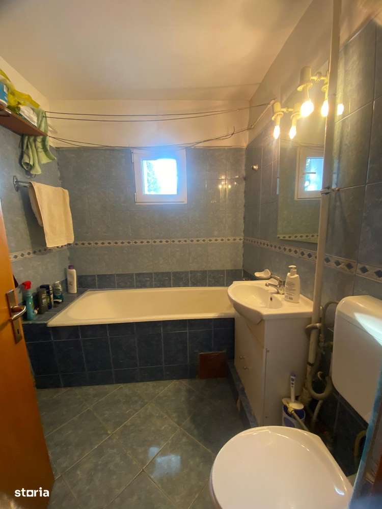 3 DECOMANDATE cu centrala,izolat, termopan, 78mp, balcon 8m,Mioritei-3