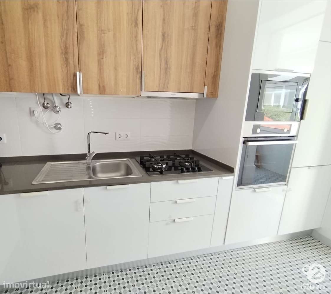 Apartamento T2 Remodelado - Penha de França - Grande imagem: 2/29
