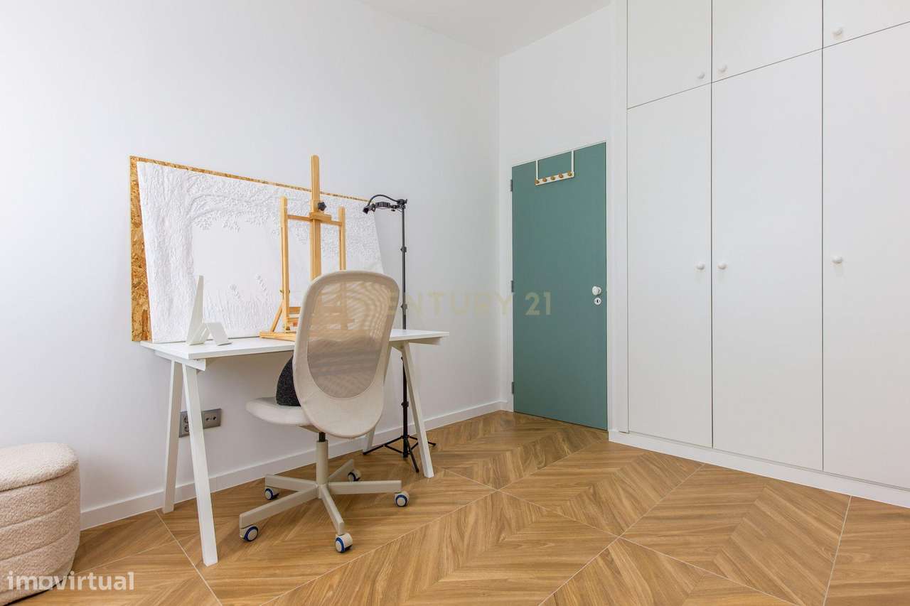 Moradia T2 Renovada com logradouro em Montijo-14