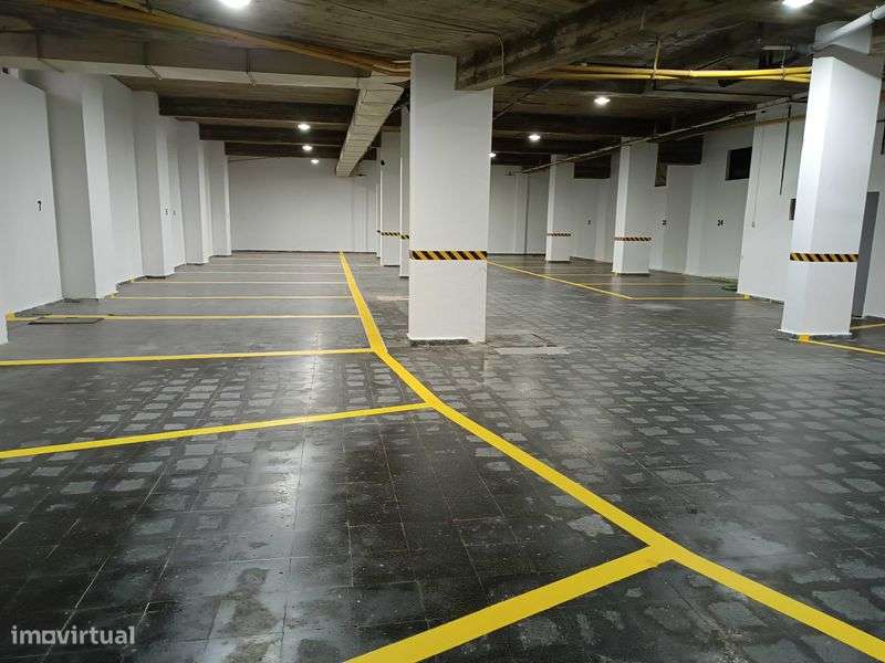 Lugar de estacionamento - Montechoro - Albufeira - Grande imagem: 4/5